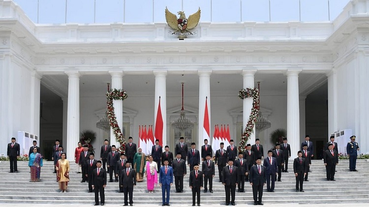 Reshuffle Kabinet 15 Juni, Jokowi Bilang Begini: Mmmm... 