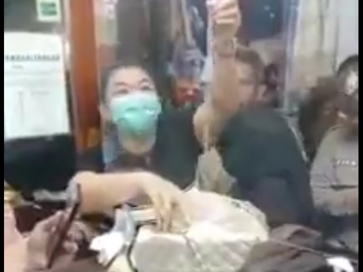 Viral Wanita Coba Curi Kalung di Toko Emas Pasar Anyar Tangerang, Begini Kronologinya dari Awal Sampai Akhir 