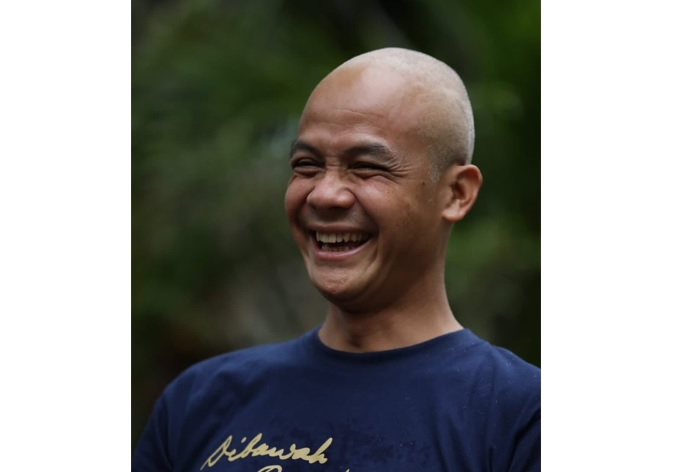 'Berani Gundul' Ganjar Pranowo Cukur Habis Rambutnya sampai Plontos, Netizen: Keren Pak, Upin Kalah Ganteng 