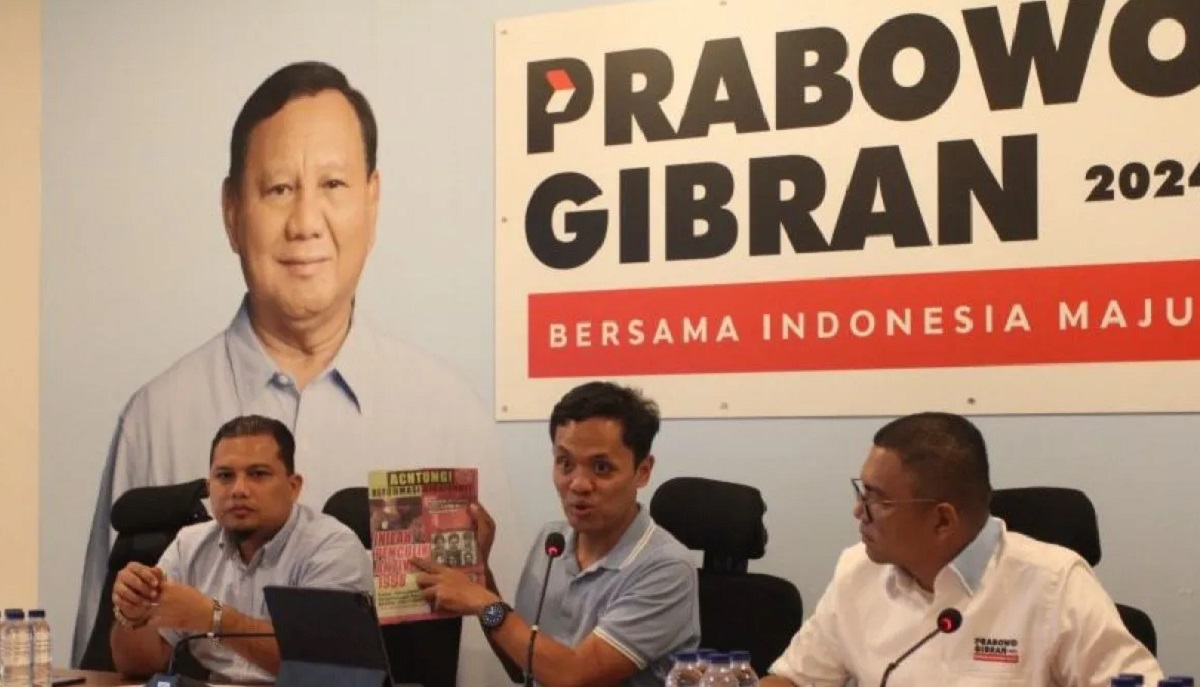 TKN Prabowo Bakal Polisikan Koran 'Achtung' Karena Dugaan Fitnah Penculikan Aktivis 1998