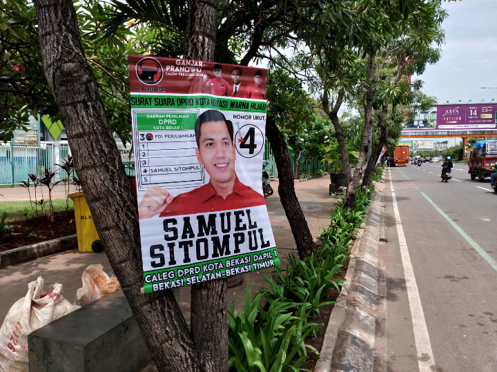 200 Alat Peraga Kampanye Diturunkan Bawaslu Memasuki Masa Tenang Pemilu di Kota Bekasi