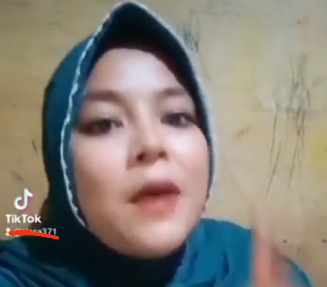 Viral, Emak-emak Semprot Yaqut: Kalau Kau Terganggu dengan Suara Azan, Silakan Angkat Kaki dari Indonesia