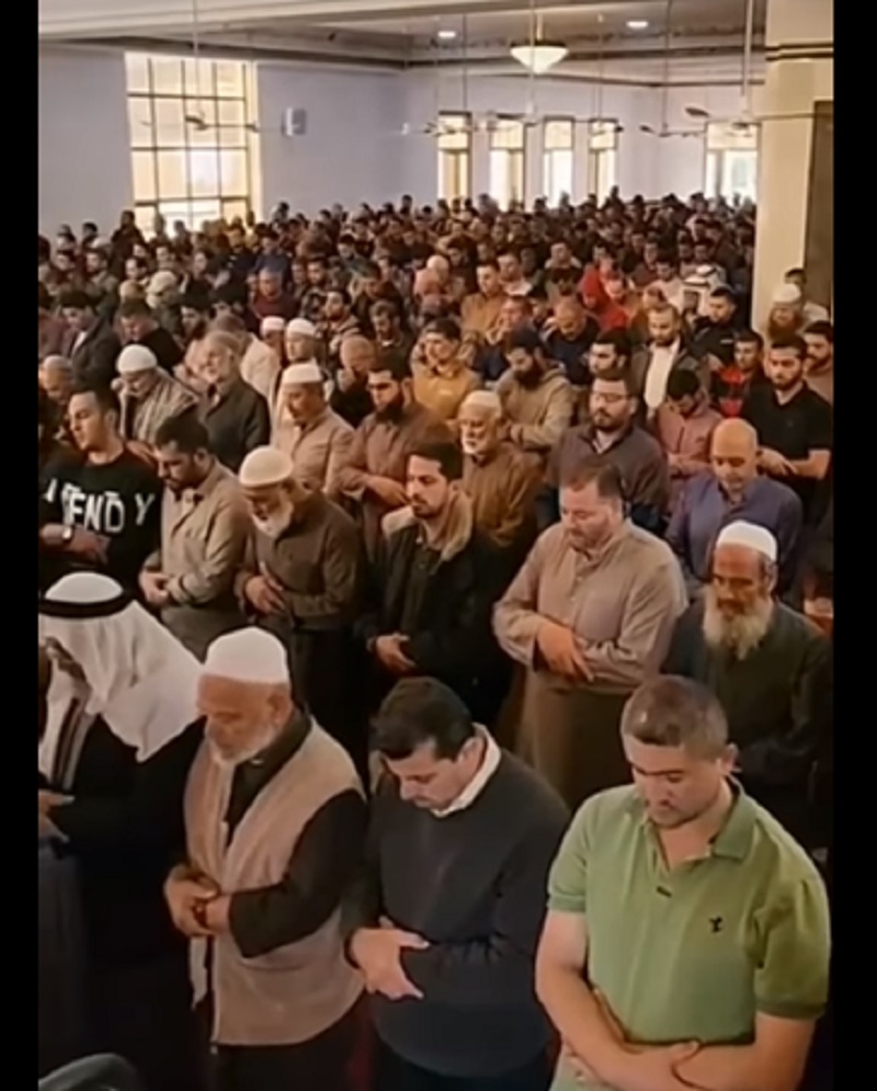 1.500 Warga Palestina Gelar Salat Gaib di Masjid Istiqlal untuk Korban Gempa Cianjur 