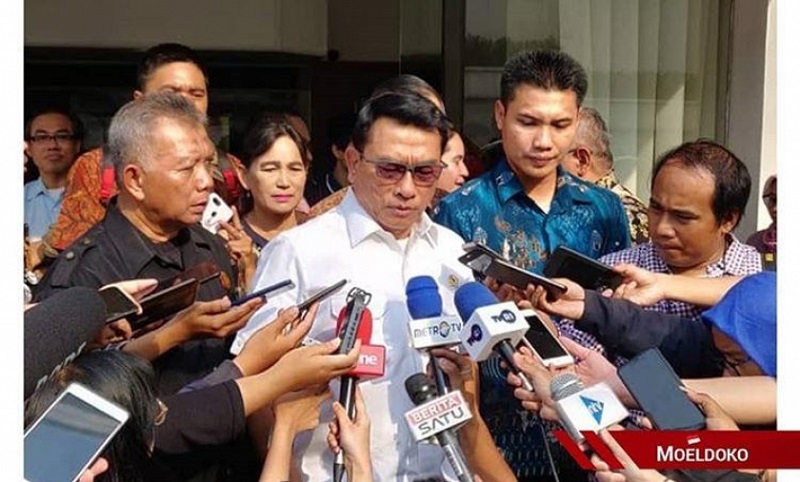 Moeldoko Warning Rocky Gerung Hati-Hati Ganggu Jokowi: Saya Biasa Pertaruhkan Nyawa di Medan Perang! 