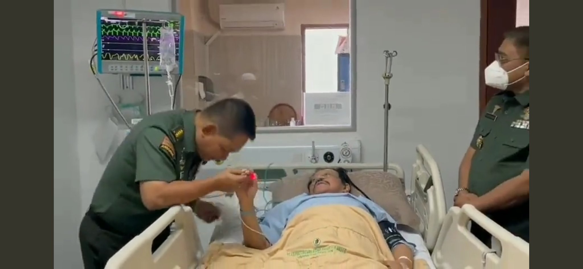 Beredar Video AM Hendropriyono Terbaring di Rumah Sakit Dijenguk KSAD Dudung