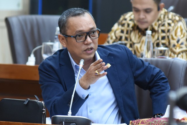 Deddy YH Sitorus Sebut Budiman Sudjatmiko dari Aktivis Kini Jadi Ahli Kosmetik Bagi Prabowo Subianto