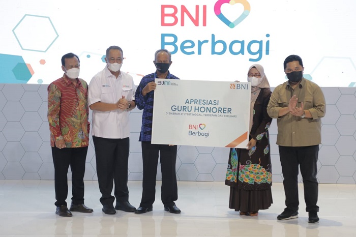 Ribuan Guru Honorer Indonesia Peroleh Apresiasi BUMN