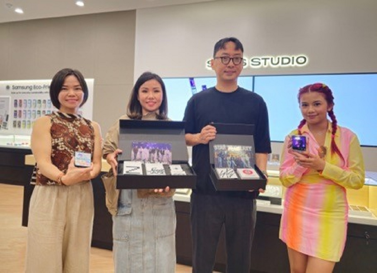 Samsung Buka Studio Personalisasi di Indonesia dan Hadirkan Case Edisi Stray Kids