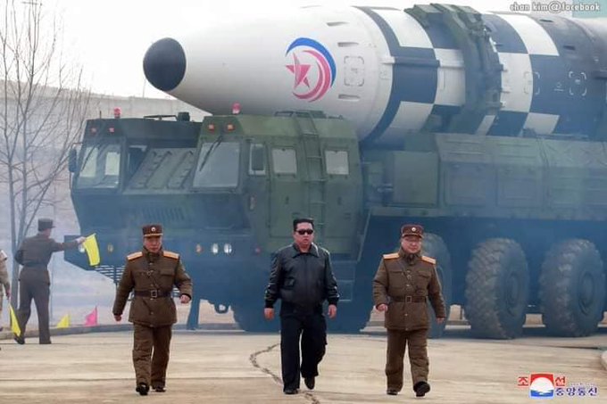 Begini Gaya Kim Jong Un Jadi Aktor Utama di Video Klip Peluncuran Rudal Hwasong-17