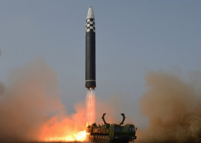Ngeri! Korea Utara Tembakkan Rudal 'Panah Api', Siap-Siap Perang? 
