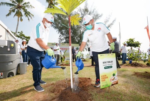 2 Dekade APU-PPT, PPATK dan BNI Tanam Pohon di Pantai Anyer Banten