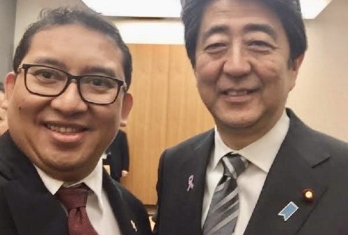 Fadli Zon Pamer Foto dengan Eks Perdana Menteri Jepang Shinzo Abe, Ucapkan Hal Ini