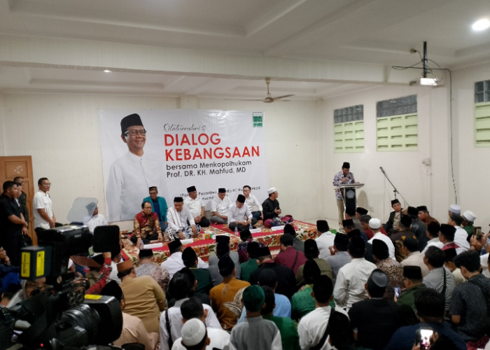 Silaturahmi dan Dialog Kebangsaan di Bekasi, Mahfud MD Ajak Warga Pesantren Berpartisipasi Politik