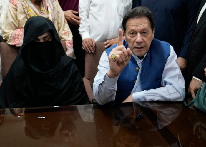 Mantan PM Pakistan Imran Khan dan Istrinya Divonis Penjara 7 Tahun, Begini Kasusnya