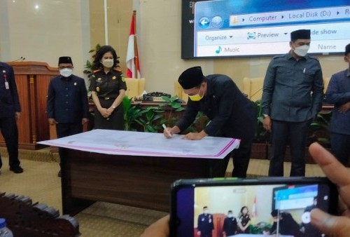 Kejari dan DPRD Kabupaten Tangerang Tandatangani Pakta Integritas Bebas KKN