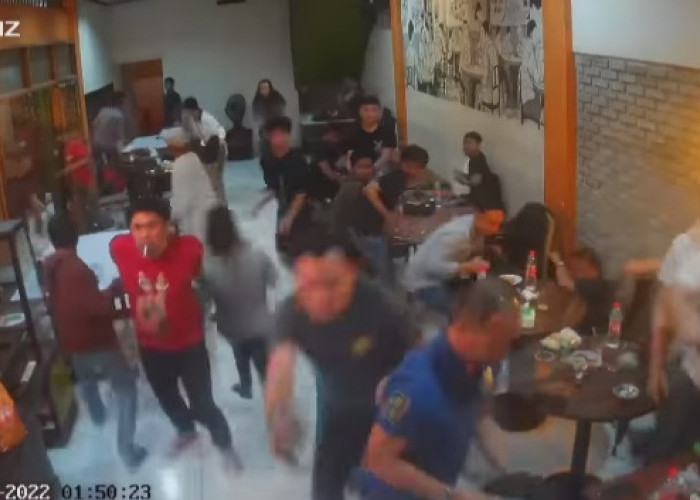 Kocak! Kelompok Pemuda Gagah-gagahan Serang Kafe di Makassar, Tiba-tiba Peristiwa Tak Terduga Terjadi