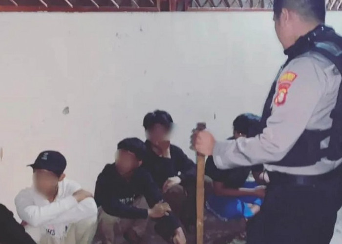 Nongkrong Sambil Bawa Sajam, 9 Remaja Langsung Ditangkap Tim Patroli Presisi Polres Bekasi Kota