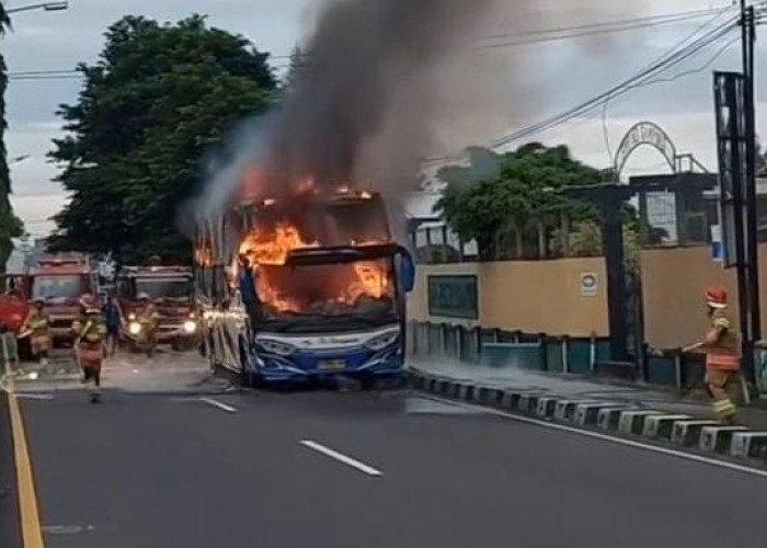 Polisi Ungkap Penyebab Bus PO Haryanto Terbakar di Sleman, 10 Penumpang Dipastikan Selamat