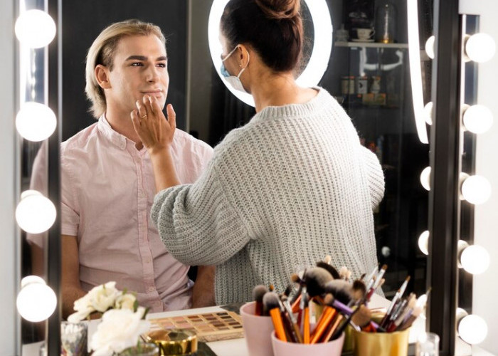 Profesi Makeup Artist: Menciptakan Kecantikan yang Menginspirasi