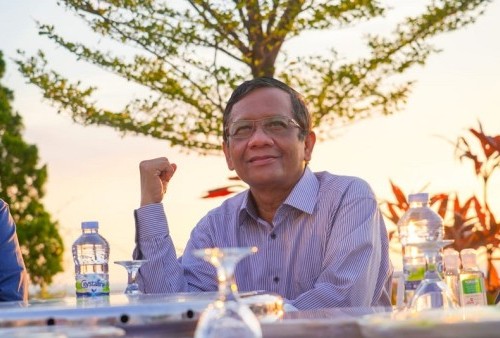Viral Wakil Ketua DPRD Depok Injak Sopir Truk di Jalanan, Mahfud MD: Gubernur Sekalipun Tak Berhak!