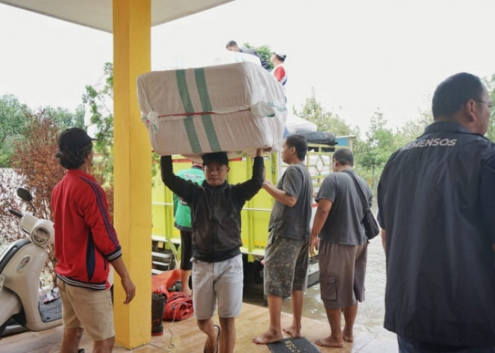 Respon Cepat Banjir Jawa Tengah, Kemensos Dirikan 3 Dapur Umum dan Salurkan Bantuan Logistik untuk 5 Daerah