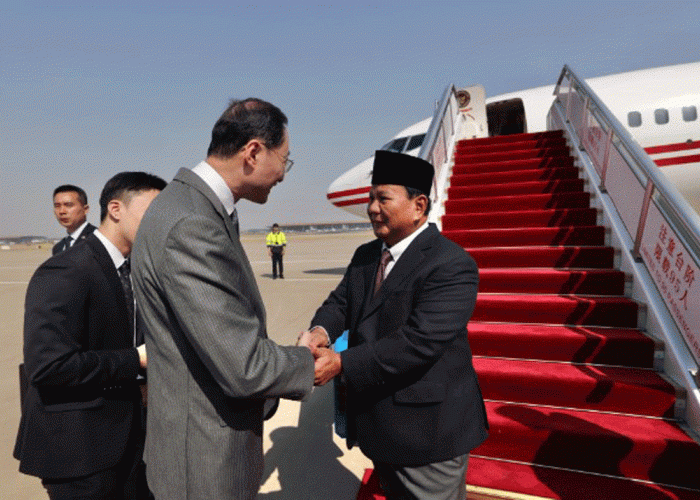 Prabowo Tiba di China, akan Temui Xi Jinping, PM hingga Menhan China