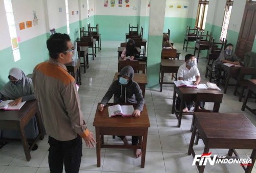 Kasus COVID-19 Melonjak, PTM di Skh, SMA, dan SMK Se-Tangerang Raya Dihentikan Sementara