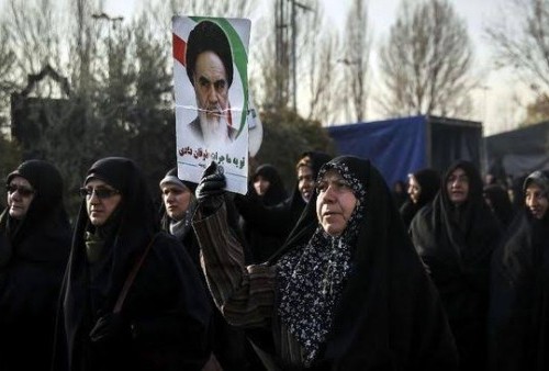 Tolak Mengenakan Jilbab, Wanita Iran Tewas Setelah Ditangkap Polisi Susila