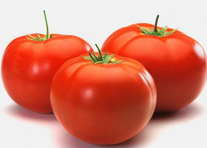 Manfaat Tomat untuk Kesehatan, Bantu Merawat Kulit dari Dalam!