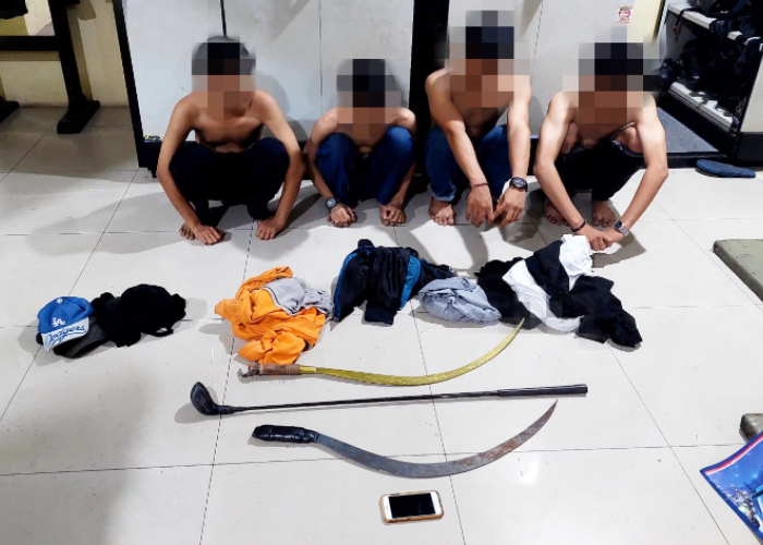 Berencana Tawuran Membawa Celurit Emas, Kelompok Remaja di Bekasi Ditangkap Tim Patroli Presisi