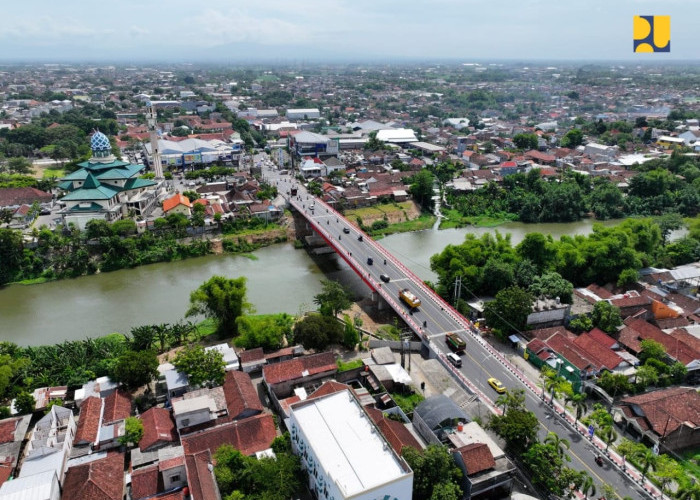 Kementerian PUPR Selesaikan Penggantian 9 Jembatan Tipe Callender Hamilton Sebagai Penghubung Antarwilayah di Jawa Timur 