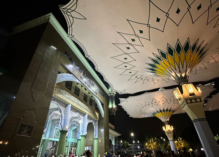 Mengenal Masjid Raya Al A’zhom, Primadona Wisata Kota Tangerang