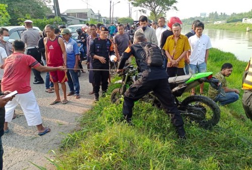 Pengendara Motor Diduga Korban Tabrak Lari, Satu Orang Luka dan Satu Hilang Tercebur di Kalimalang