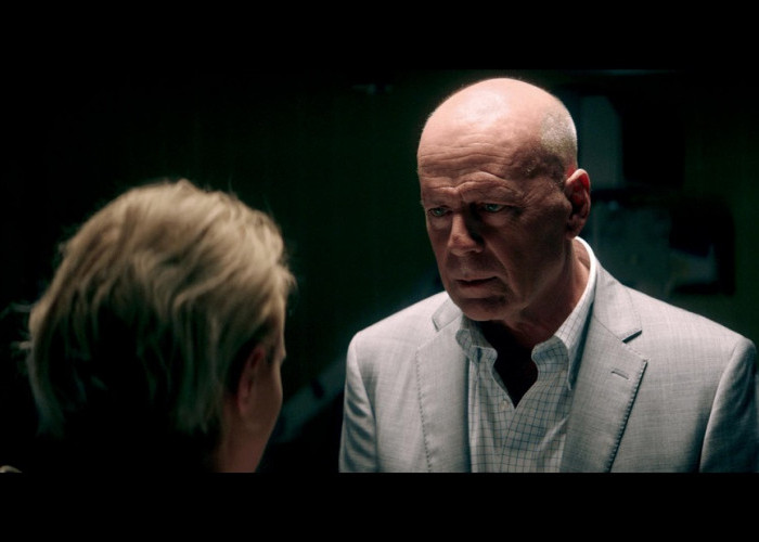 Sinopsis Film Trauma Center: Aksi Heroik Bruce Willis Selamatkan Saksi Kunci 