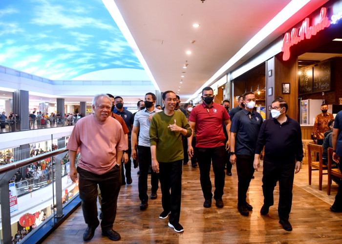 Ketika Presiden Jokowi Kunjungi Mall di Manado Malam-Malam, Warga Kaget 