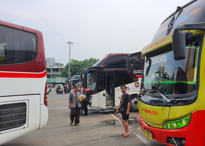 Kedatangan Bus Sumatera Belum Ramai di Terminal Bekasi Selama Puncak Arus Balik Lebaran