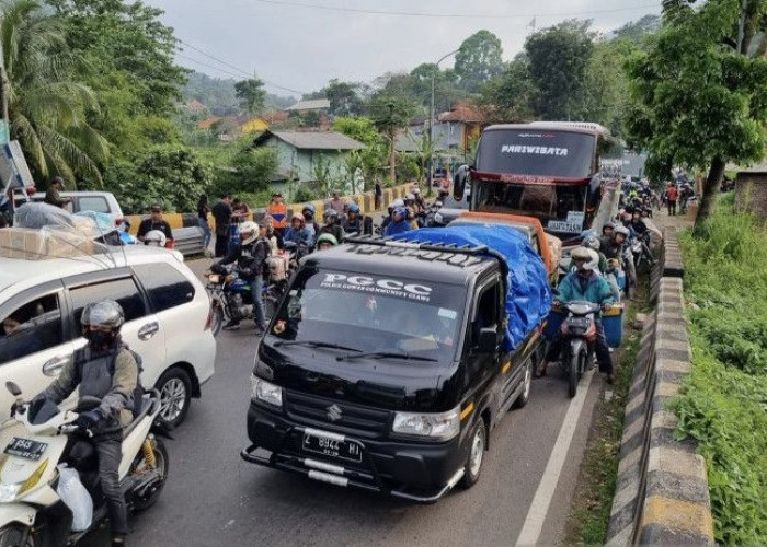 Info Mudik Terkini, Jalur Nagreg Bandung Padat Merayap, Total 129 Ribu Kendaraan Melintas