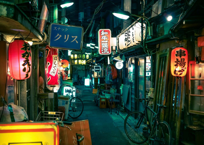 Bar di Jepang Ini Punya Layanan Tampar Wajah Pelanggan