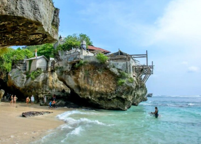 Eksplorasi Keindahan Bali: Menjejak 3 Pantai Surgawi