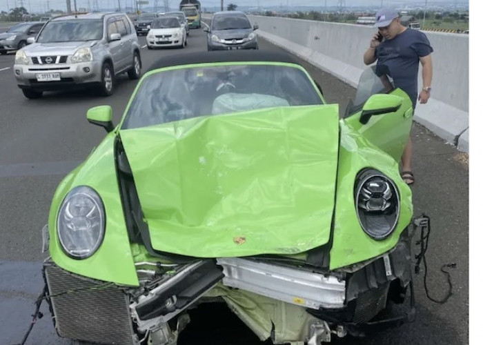 Kronologi Kecelakaan Porsche Vs Livina, Pengemudi Minta Tanggung Jawab Penuh karena Mobilnya Ringsek
