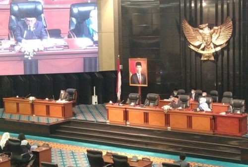 Cuma 10 Menit, Taufik Pimpin Rapat Pemberhentian Dirinya sebagai Wakil Ketua DPRD DKI