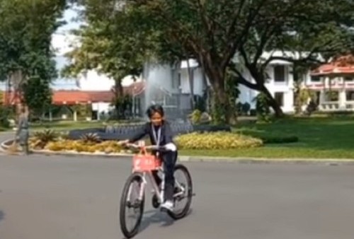 Sukses Nyanyikan 'Ojo Dibandingke' di Istana Negara, Farel Prayoga Dapat Hadiah Sepeda 