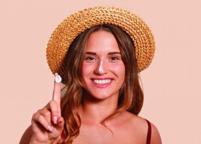 Tips Memakai Sunscreen yang Benar, Basic Skincare Paling Penting!