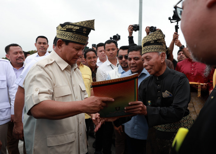 Reaksi Prabowo Lihat Dukungan Masyarakat untuknya di Sosmed Pasca Debat: Saya Terharu, Keluar Air Mata