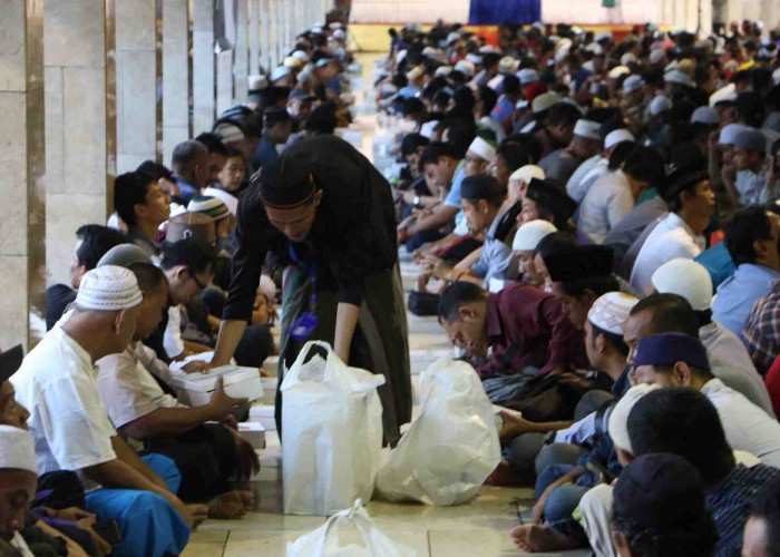 Masjid Istiqlal Siapkan 6 Ribuan Takjil untuk Buka Puasa Bersama Setiap Hari Selama Ramadan