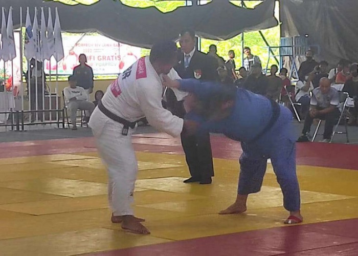 Tutup Final Dengan Manis, Atlet Judo Kabupaten Bekasi Persembahkan 2 Medali Porprov Jabar 2022