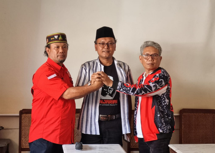 Guntur Romli Keluar PSI: Saya Hakulyakin Ganjar Pranowo Layak Jadi Penerus Jokowi