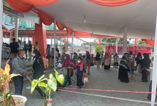 Arus Balik Mulai Ramai di Stasiun Bekasi, PT KAI Prediksi Angka Penumpang Terus Naik Hingga Minggu