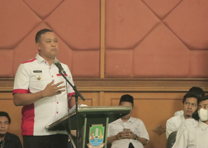 Plt Wali Kota Tri Adhianto Lantik 168 Anggota PPS Kota Bekasi