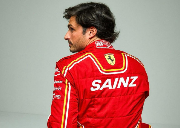 Carlos Sainz Siap Jalani Tahun Keempat bersama Ferrari Sebagai Tantangan yang Bagus